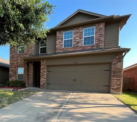 18318 Canary Bluff Lane, Cypress, TX 77433
