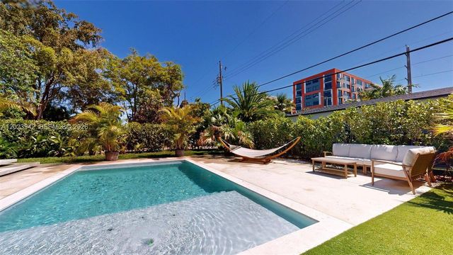 3800 NW 12th St, Miami, FL 33126