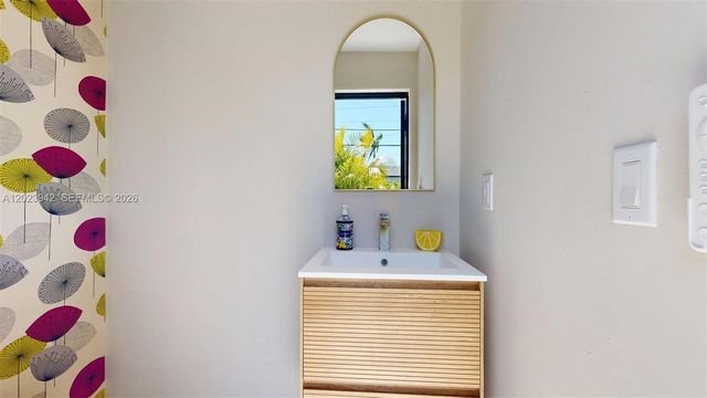 3800 NW 12th St, Miami, FL 33126