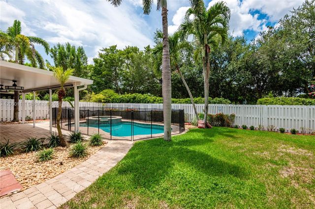 1397 Harbour Side Dr, Weston, FL 33326