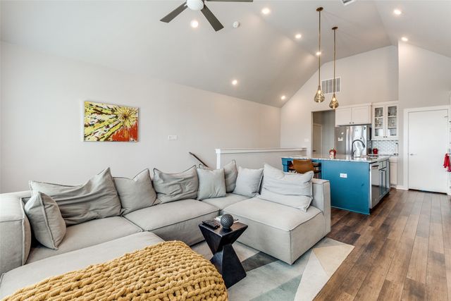 2220 Rook Drive, Dallas, TX 75211