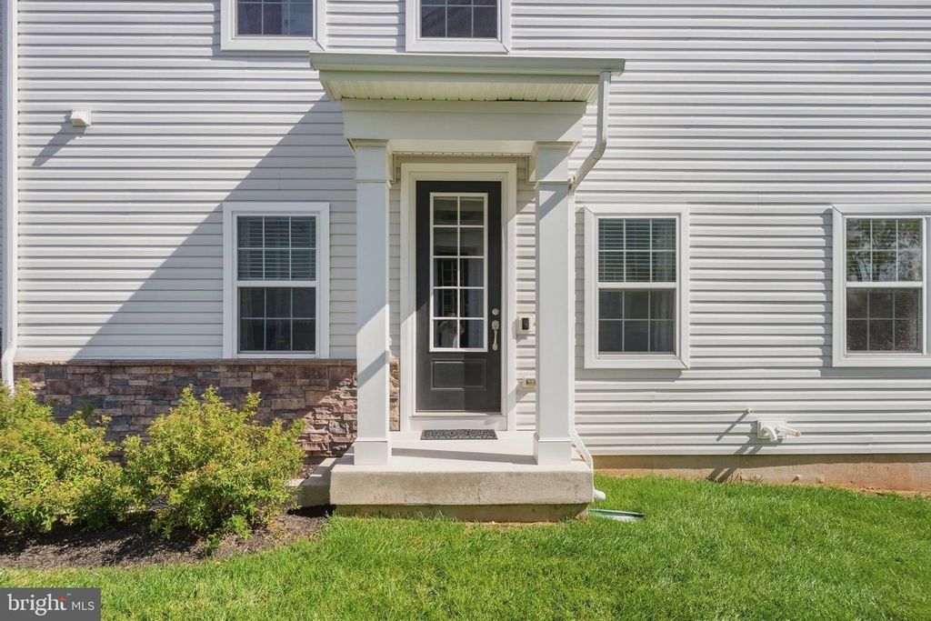 143 KNOCK HILL DR, Royersford, PA 19468 — photo 4