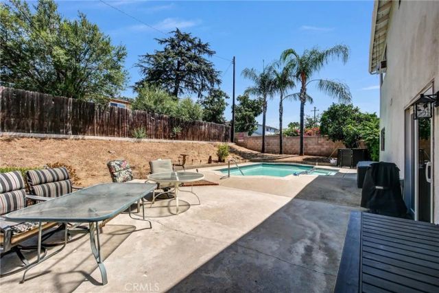 437 Portola, San Dimas, CA 91773