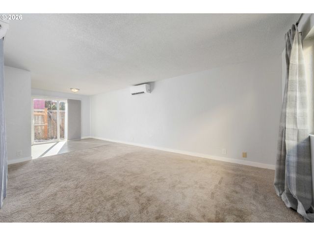 1933 W 17TH Ave B, Eugene, OR 97402