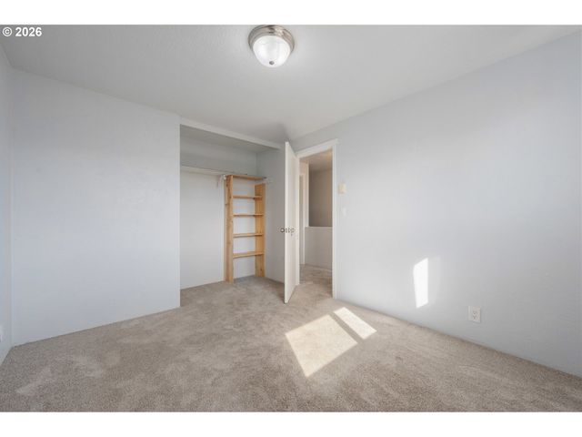 1933 W 17TH Ave B, Eugene, OR 97402