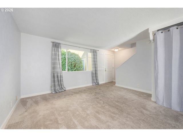 1933 W 17TH Ave B, Eugene, OR 97402