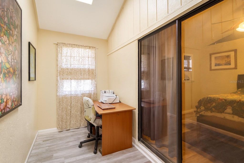 Image 22 of property listing at 5526 DEEPDALE DRIVE, Orlando, FL 32821