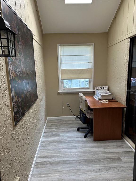 Image 23 of property listing at 5526 DEEPDALE DRIVE, Orlando, FL 32821