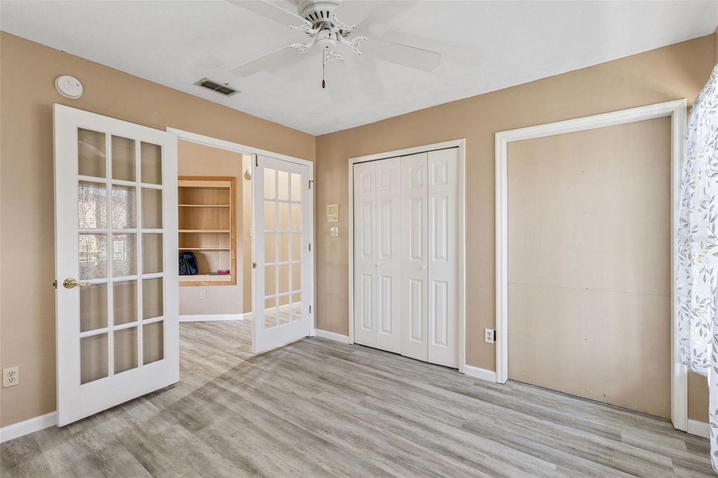 Image 27 of property listing at 5526 DEEPDALE DRIVE, Orlando, FL 32821