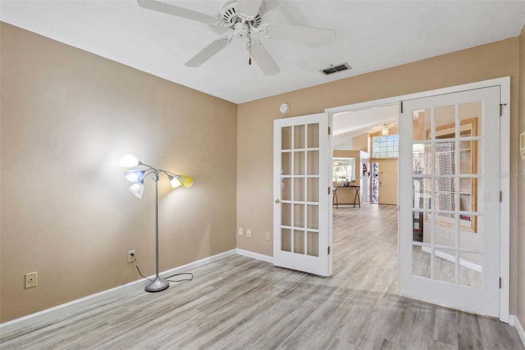 Image 28 of property listing at 5526 DEEPDALE DRIVE, Orlando, FL 32821
