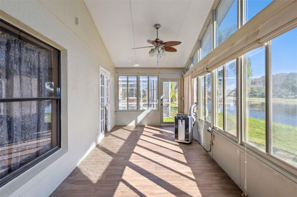 Image 40 of property listing at 5526 DEEPDALE DRIVE, Orlando, FL 32821