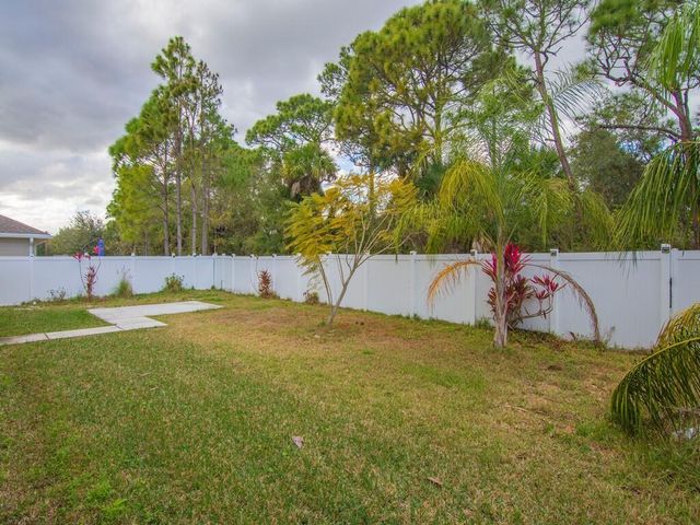 8308 Amalfi Circle, Fort Pierce, FL 34951