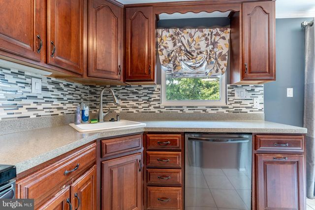 126 CHALLEDON DR, Walkersville, MD 21793