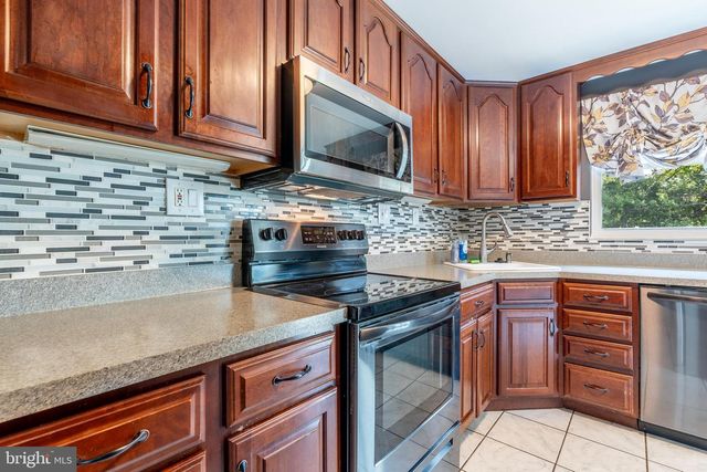 126 CHALLEDON DR, Walkersville, MD 21793