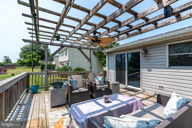 126 CHALLEDON DR, Walkersville, MD 21793