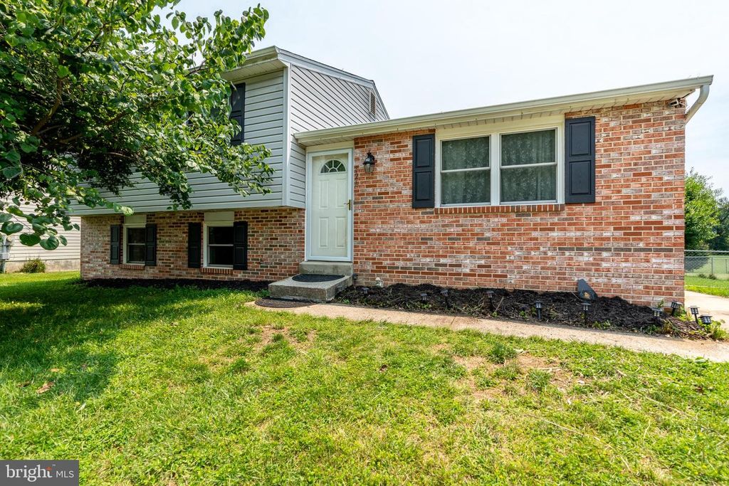 126 CHALLEDON DR, Walkersville, MD 21793