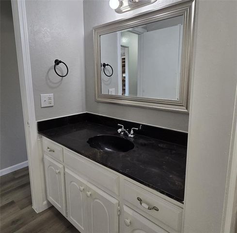 4825 Eric Drive, Oklahoma City, OK 73135