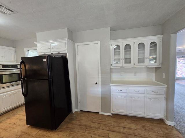 4825 Eric Drive, Oklahoma City, OK 73135