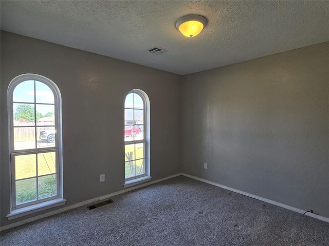 4825 Eric Drive, Oklahoma City, OK 73135