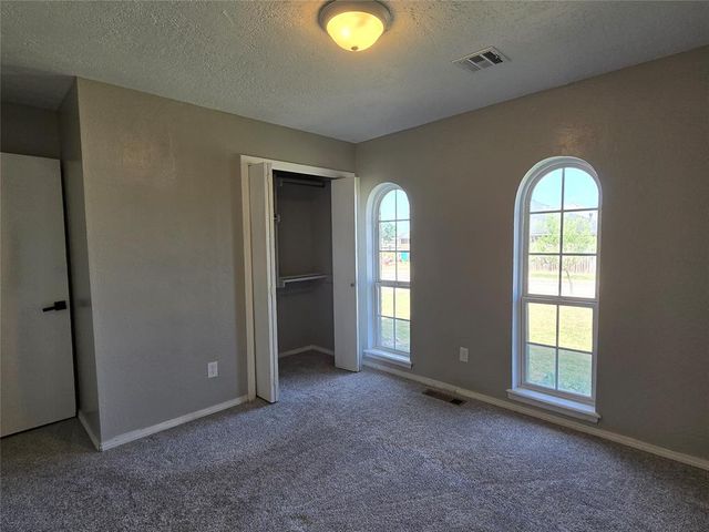 4825 Eric Drive, Oklahoma City, OK 73135