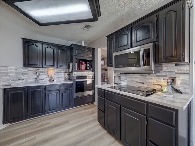 2306 Park Wood Dr, Portland, TX 78374