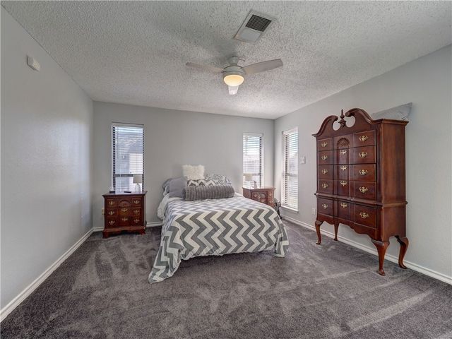 2306 Park Wood Dr, Portland, TX 78374