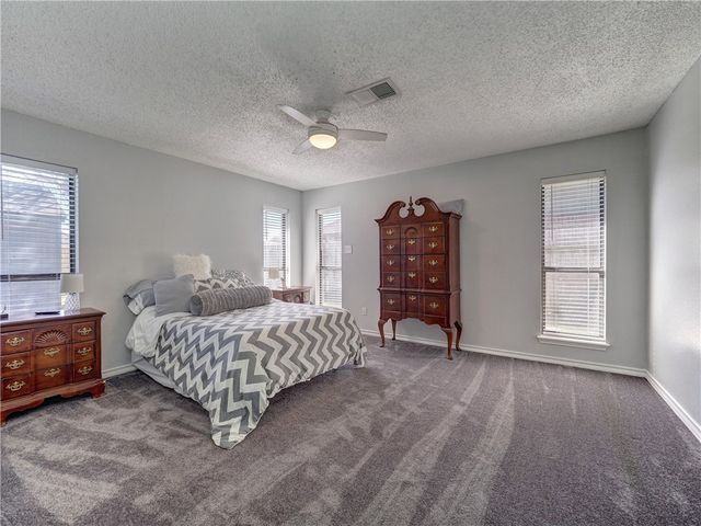 2306 Park Wood Dr, Portland, TX 78374