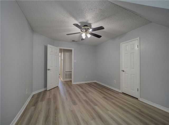 2306 Park Wood Dr, Portland, TX 78374