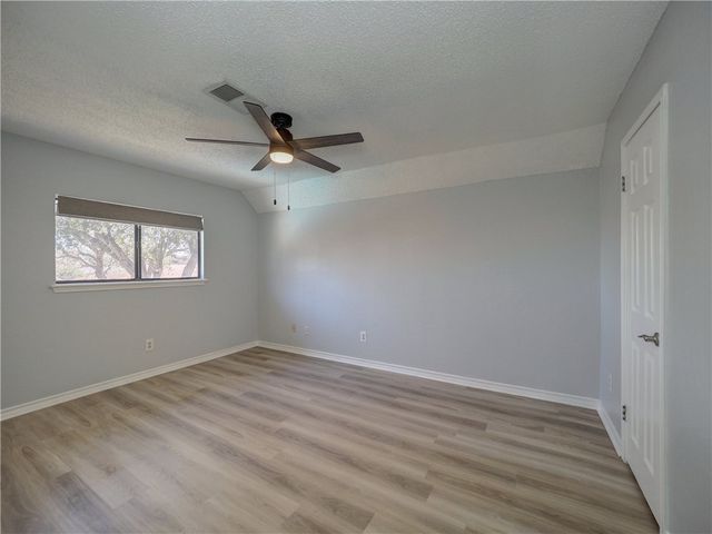 2306 Park Wood Dr, Portland, TX 78374