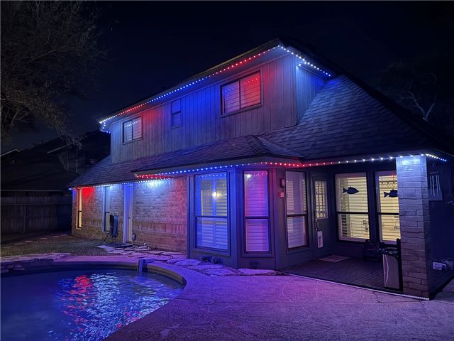 2306 Park Wood Dr, Portland, TX 78374