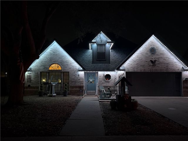 2306 Park Wood Dr, Portland, TX 78374