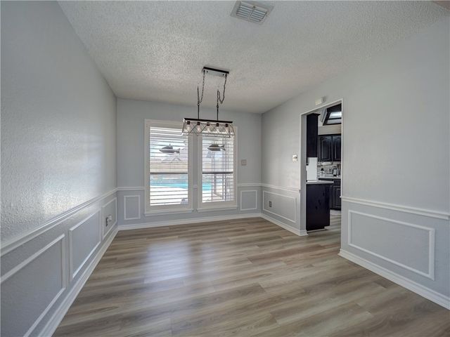 2306 Park Wood Dr, Portland, TX 78374