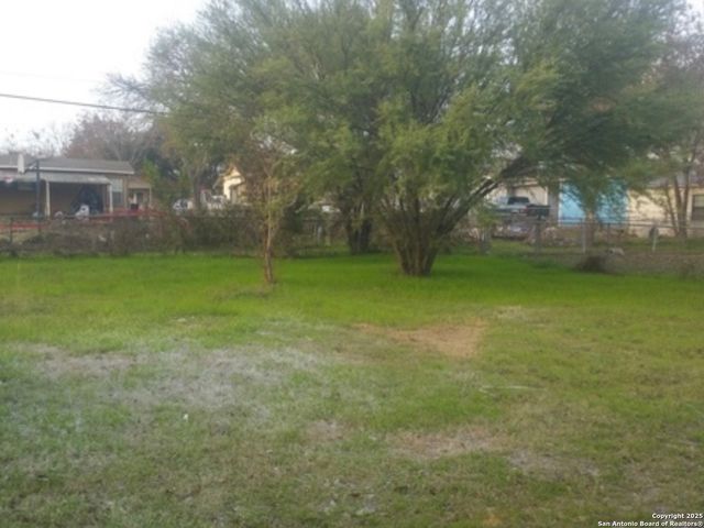 239 WAUGH, San Antonio, TX 78223