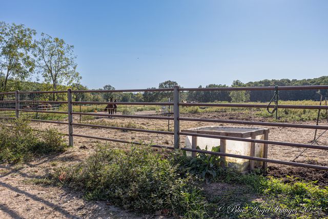 4408 County Road 7480, West Plains, MO 65775