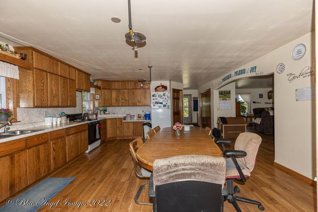4408 County Road 7480, West Plains, MO 65775