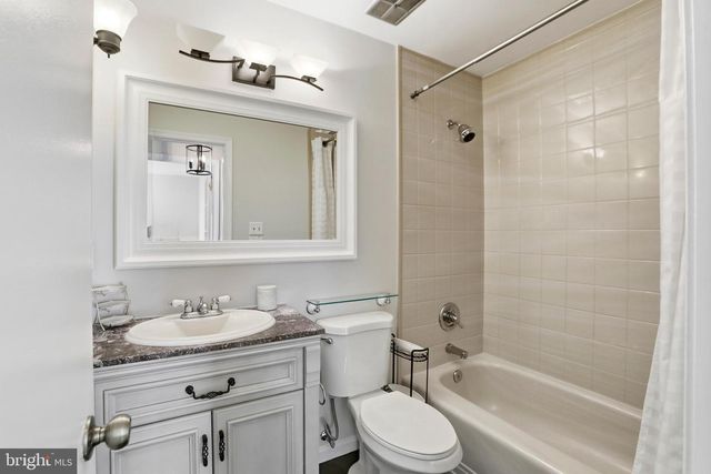 10293 LATNEY RD, Fairfax, VA 22032