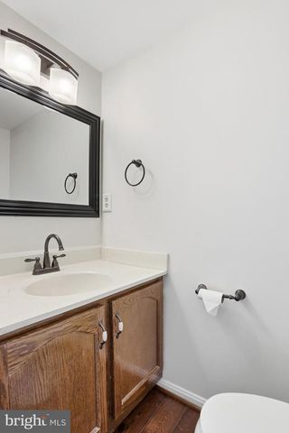 10293 LATNEY RD, Fairfax, VA 22032