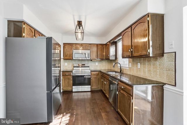 10293 LATNEY RD, Fairfax, VA 22032