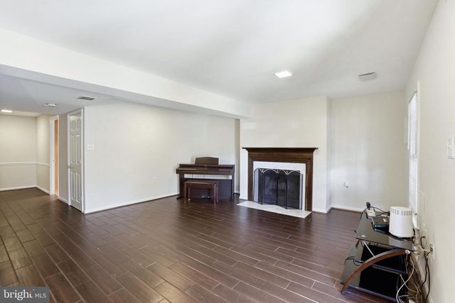 10293 LATNEY RD, Fairfax, VA 22032