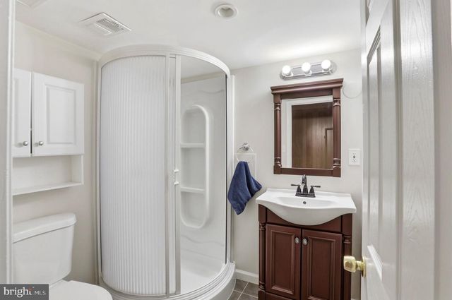 10293 LATNEY RD, Fairfax, VA 22032