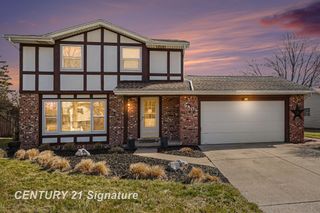 680 N Frost Drive, Saginaw, MI 48638