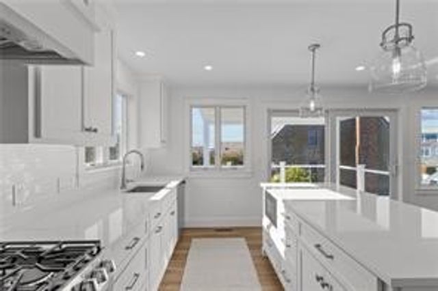 443 Wolcott Avenue 1, Middletown, RI 02842