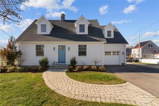443 Wolcott Avenue 1, Middletown, RI 02842