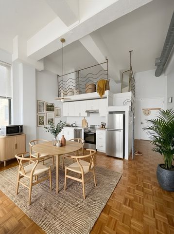 61 Brookline Avenue 209, Boston, MA 02215