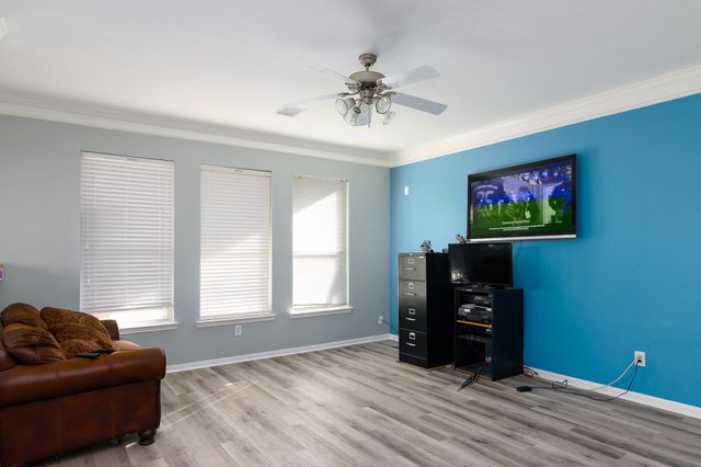 10303 Mills Run Drive, Houston, TX 77070