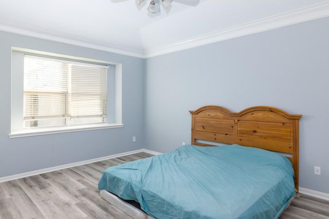 10303 Mills Run Drive, Houston, TX 77070