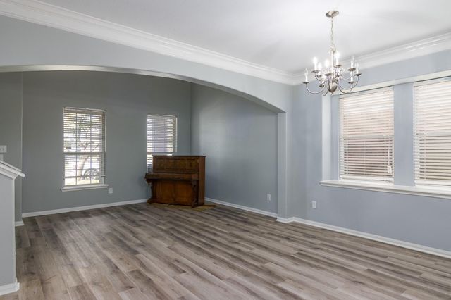 10303 Mills Run Drive, Houston, TX 77070