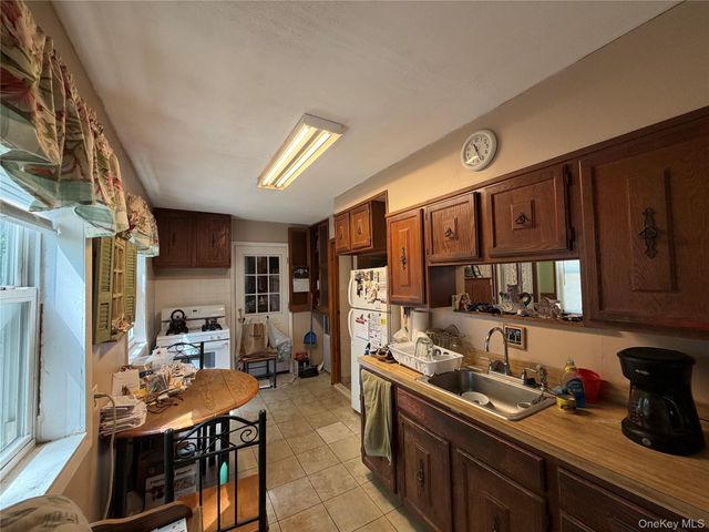 164 S Evergreen Drive, Selden, NY 11784