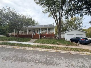 206 Liberty Road, Smithville, MO 64089