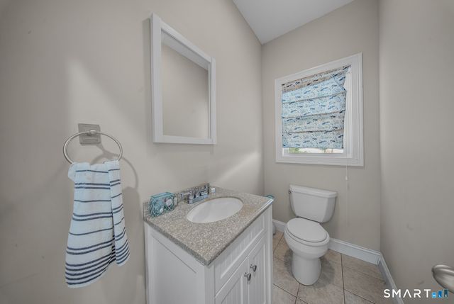 60 Hawthorne Street, West Haven, CT 06516